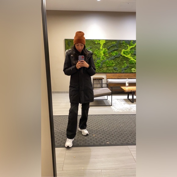 Meet your Posher, Jessica - Picture 2 of 5